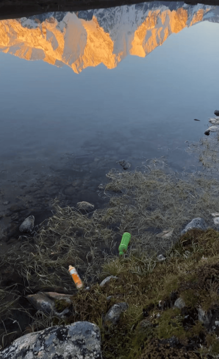 ”在暴雪和雷电中度过惊魂一夜新葡京“上千人来珠峰逛公园(图6)